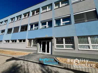 Na prenájom komerčné, 13 m², Prievidza, Priemyselná ulica