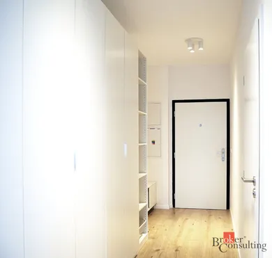 Na prenájom 3-izbový byt, 95 m², Bratislava-Petržalka, Fialová
