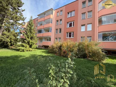 Eladó lakások, 1-szobás, Senica · €83 000