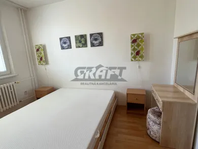 Na prenájom 2-izbový byt, 55 m², Bratislava-Petržalka, A. Gwerkovej