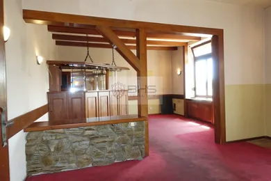 Na predaj 5-izbový dom, 250 m², Bratislava-Nové Mesto, Jaskový rad