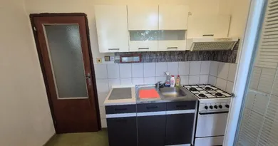 Na predaj 1-izbový byt, 35 m², Komárno, Ul. gen. Klapku