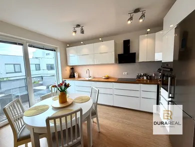 Na predaj 3-izbový byt, 64 m², Hviezdoslavov, Mesačná ulica