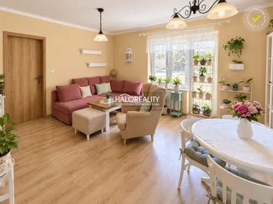Na predaj 3-izbový byt, 72 m², Zemianske Kostoľany