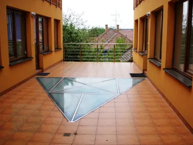 Na prenájom komerčné, 44 m², Senec, Lichnerova