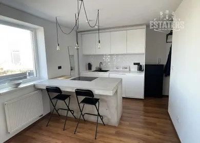 Na prenájom 2-izbový byt, 44 m², Bratislava-Karlova Ves, Staré grunty