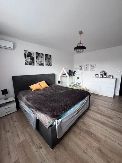 Na predaj 4-izbový byt, 99 m², Viničné, Lipová