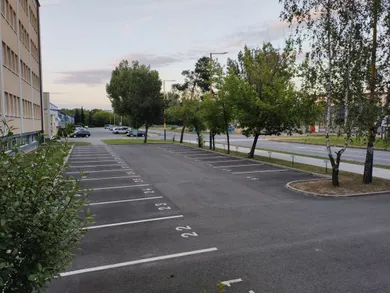 Na prenájom komerčné, 19 m², Zvolen, Hronská
