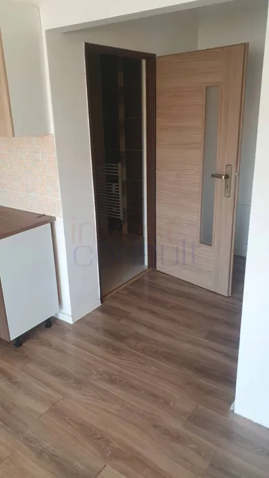 Na prenájom 2-izbový byt, 45 m², Komárno, Stredná ul.