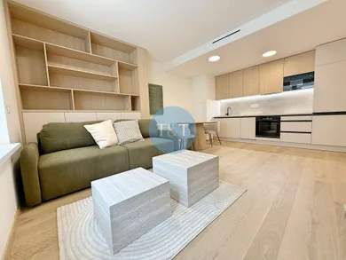 Na prenájom 2-izbový byt, 45 m², Bratislava-Staré Mesto, Žižkova