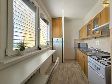 Na predaj 1-izbový byt, 38 m², Bratislava-Podunajské Biskupice