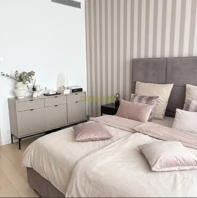 Na predaj 3-izbový byt, 83 m², Bratislava-Staré Mesto, Čulenova