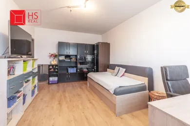 Na predaj 3-izbový byt, 84 m², Nové Zámky, S. H. Vajanského