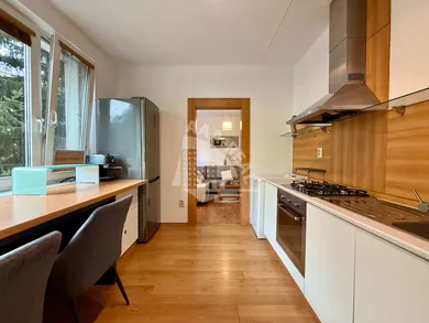 Na prenájom 2-izbový byt, 60 m², Banská Bystrica