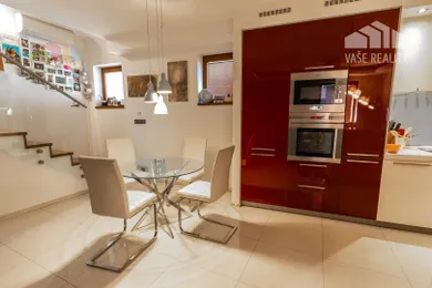 Na predaj 3-izbový dom, 77 m², Bratislava-Vajnory, Osloboditeľská