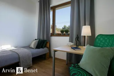 Na prenájom dom, 203 m², Bratislava-Nové Mesto, Chrasťová