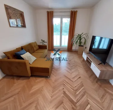 Na prenájom 2-izbový byt, 55 m², Žilina, Komenského