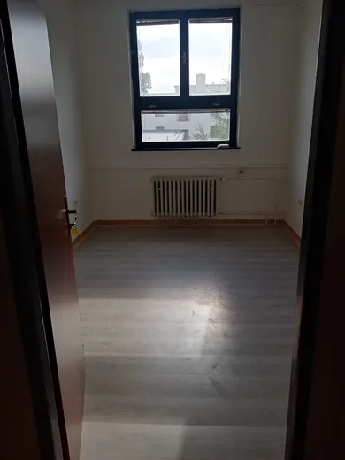 Na prenájom komerčné v Bratislava-Nové Mesto · €126 · Pôvodný stav