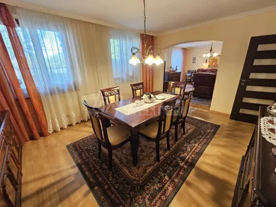 Na predaj dom, 240 m², Galanta, Kpt. Uhra