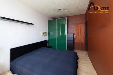 Na predaj 3-izbový byt, 71 m², Bratislava-Petržalka, Hálova