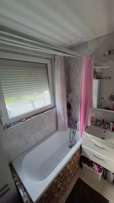 Na predaj 4-izbový byt, 81 m², Smolenice, Štúrova