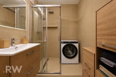 Na predaj 3-izbový byt, 75 m², Bratislava-Petržalka, Bradáčová