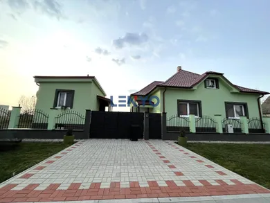 Domy na predaj, Šaľa · €285 000