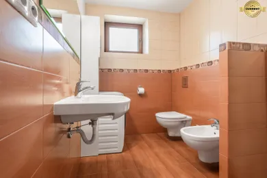 Na predaj 5-izbový dom, 187 m², Horná Lehota
