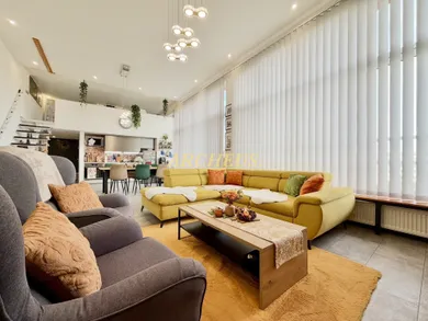 Na predaj 4-izbový byt, 100 m², Prešov, Pavlovičovo námestie