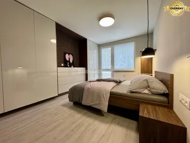 Na prenájom 4-izbový byt, 84 m², Prievidza