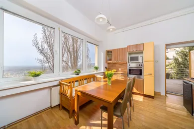 Na prenájom 1-izbový byt, 53 m², Bratislava-Staré Mesto, Hradné údolie