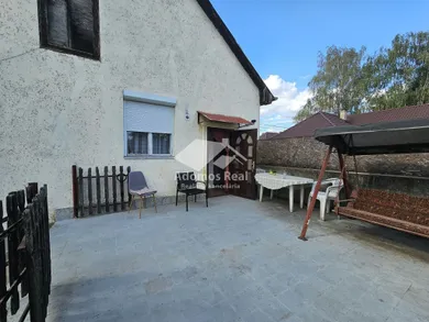 Na predaj 3-izbový dom, 80 m², Léh