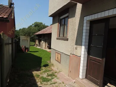 Na predaj 7-izbový dom, 148 m², Selce