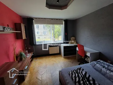 Na predaj 2-izbový byt, 56 m², Rožňava, Zlatá