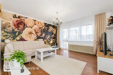 Na predaj 6-izbový dom, 225 m², Miloslavov, Kvetná