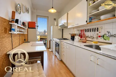 Na predaj 4-izbový byt, 72 m², Bratislava-Ružinov, Martinčekova