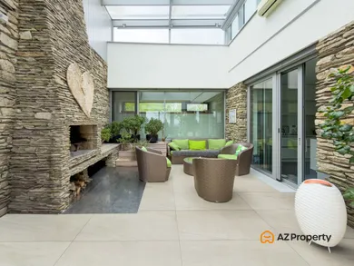 Na predaj 5-izbový dom, 641 m², Svätý Jur, Panciere