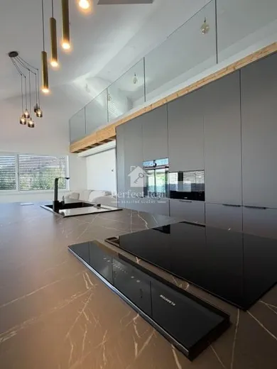 Na prenájom 3-izbový byt, 90 m², Most pri Bratislave