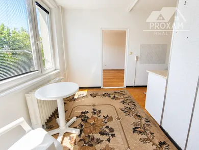Na predaj 3-izbový byt, 84 m², Lučenec, Námestie republiky