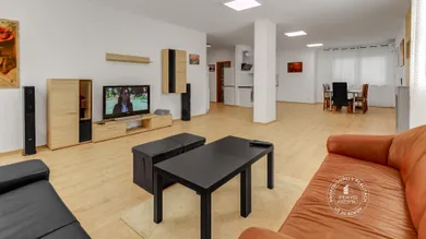 Mieszkania na wynajem, 2-pokojowe, Bratislava-Nové Mesto · €650