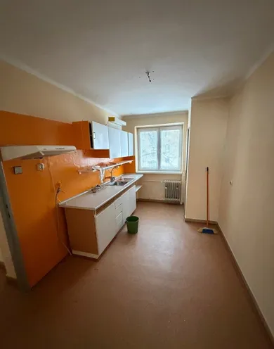 Na predaj 2-izbový byt, 58 m², Komárno, Ul. Budovateľská