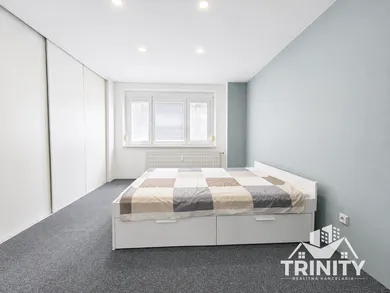 Na prenájom 2-izbový byt, 46 m², Nové Zámky, Gúgska ulica