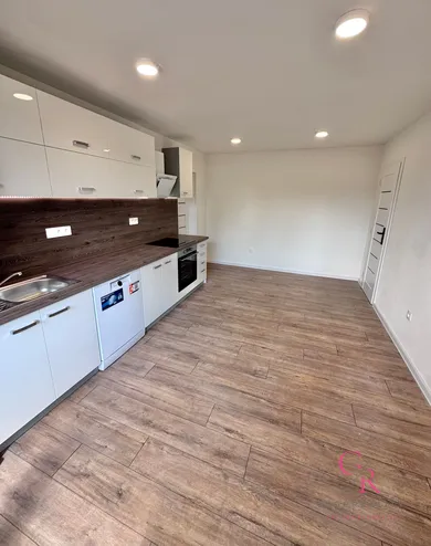 Na predaj 4-izbový dom, 90 m², Žitavce