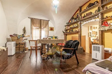 Na predaj 4-izbový dom, 100 m², Svätý Jur, Prostredná