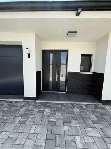 Na predaj dom, 189 m², Kolárovo, Mierová