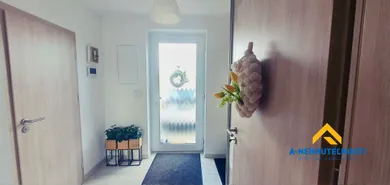 Na predaj 4-izbový byt, 244 m², Rovinka, Žitná ulica