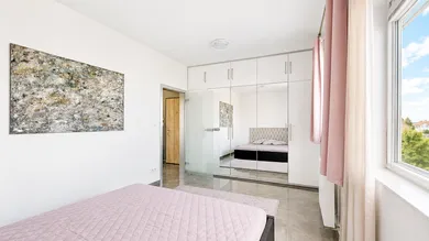 Na prenájom 2-izbový byt, 53 m², Trnava, Ulica Mikovíniho