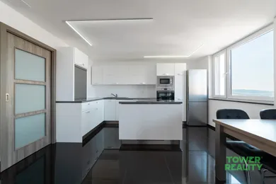 Na predaj 3-izbový byt, 93 m², Trenčín, Liptovská