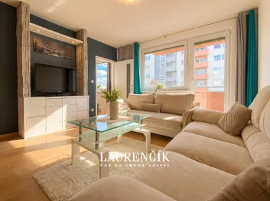 Mieszkania na wynajem, 2-pokojowe, Trenčín · €640