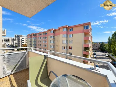 Na predaj 3-izbový byt, 92 m², Bratislava-Ružinov, Na križovatkách